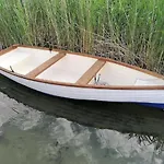 7 Férőhelyes Ház Balatonfenyvesen A Tótól 15 M-re Saját Stéggel és Csónakkal Balatonfenyves