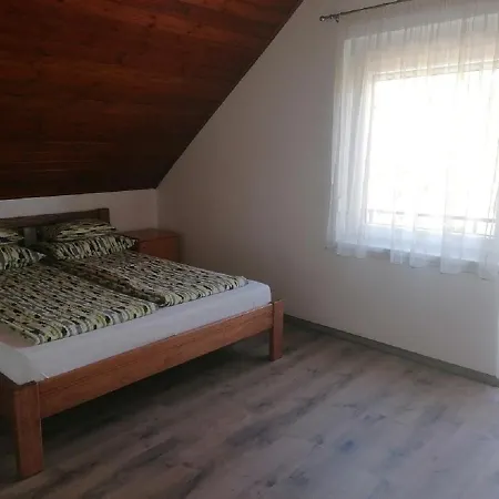 7 Ferohelyes Haz Balatonfenyvesen A Totol 15 M-re Sajat Steggel Es Csonakkal Balatonfenyves